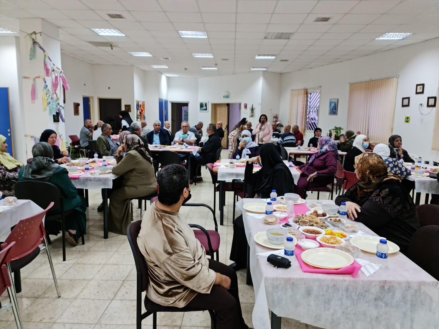 أبوسنان: رمضان يجمعنا على مائدة واحدة  بإفطار رمضاني جماعي في نادي الجيل الذهبي بأجواء أخوية مُحِبّة