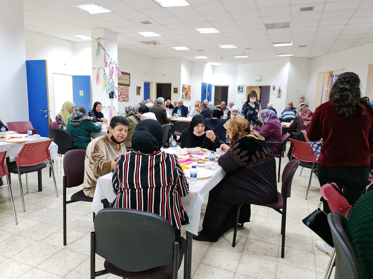 أبوسنان: رمضان يجمعنا على مائدة واحدة  بإفطار رمضاني جماعي في نادي الجيل الذهبي بأجواء أخوية مُحِبّة