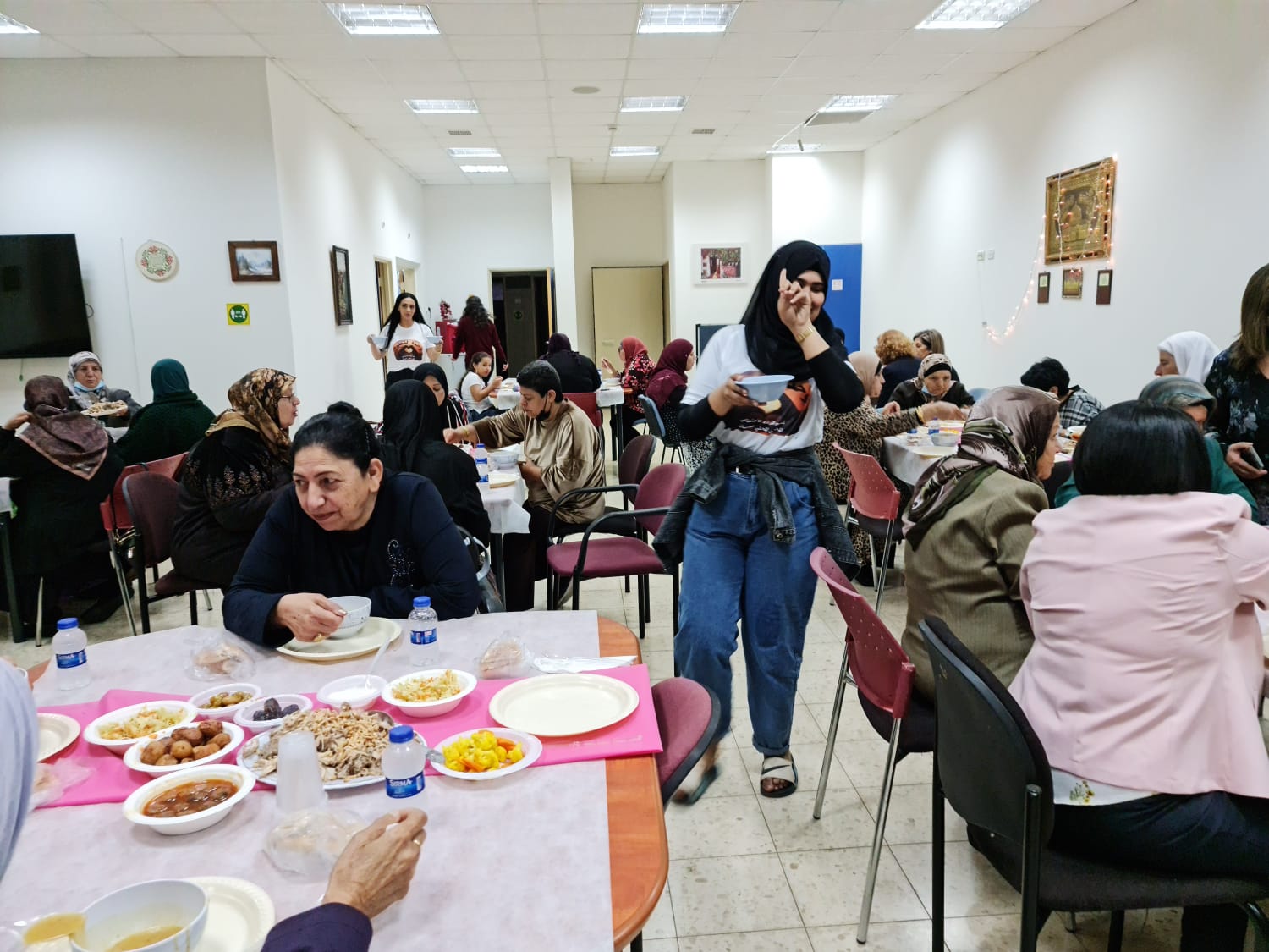 أبوسنان: رمضان يجمعنا على مائدة واحدة  بإفطار رمضاني جماعي في نادي الجيل الذهبي بأجواء أخوية مُحِبّة