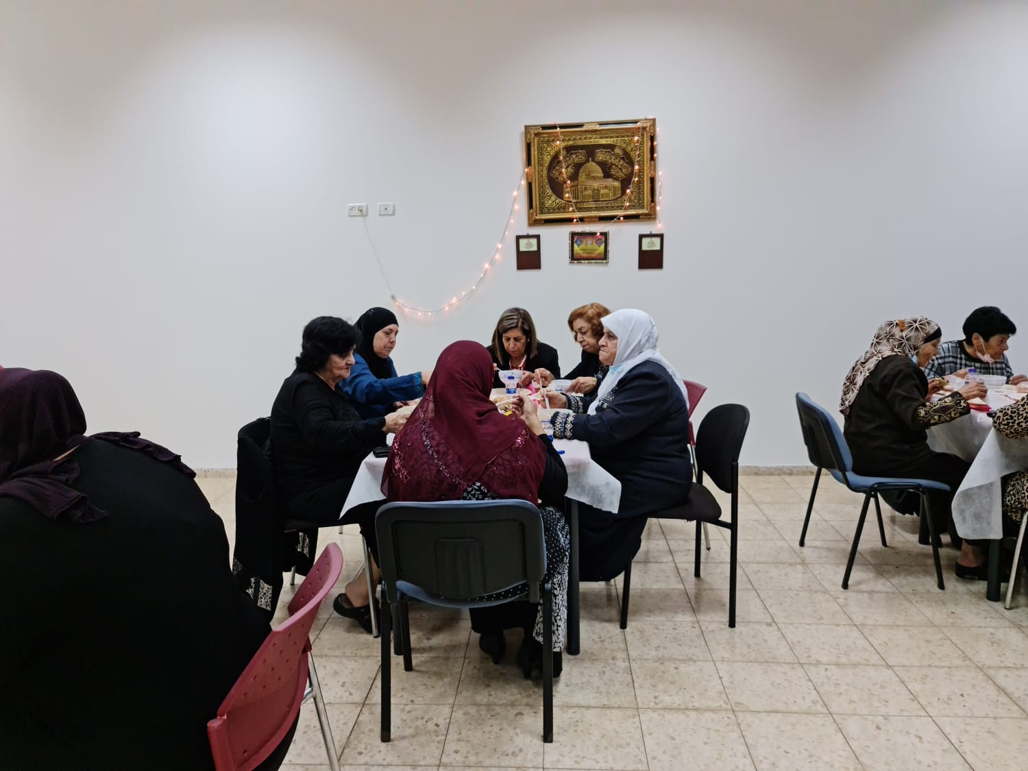 أبوسنان: رمضان يجمعنا على مائدة واحدة  بإفطار رمضاني جماعي في نادي الجيل الذهبي بأجواء أخوية مُحِبّة