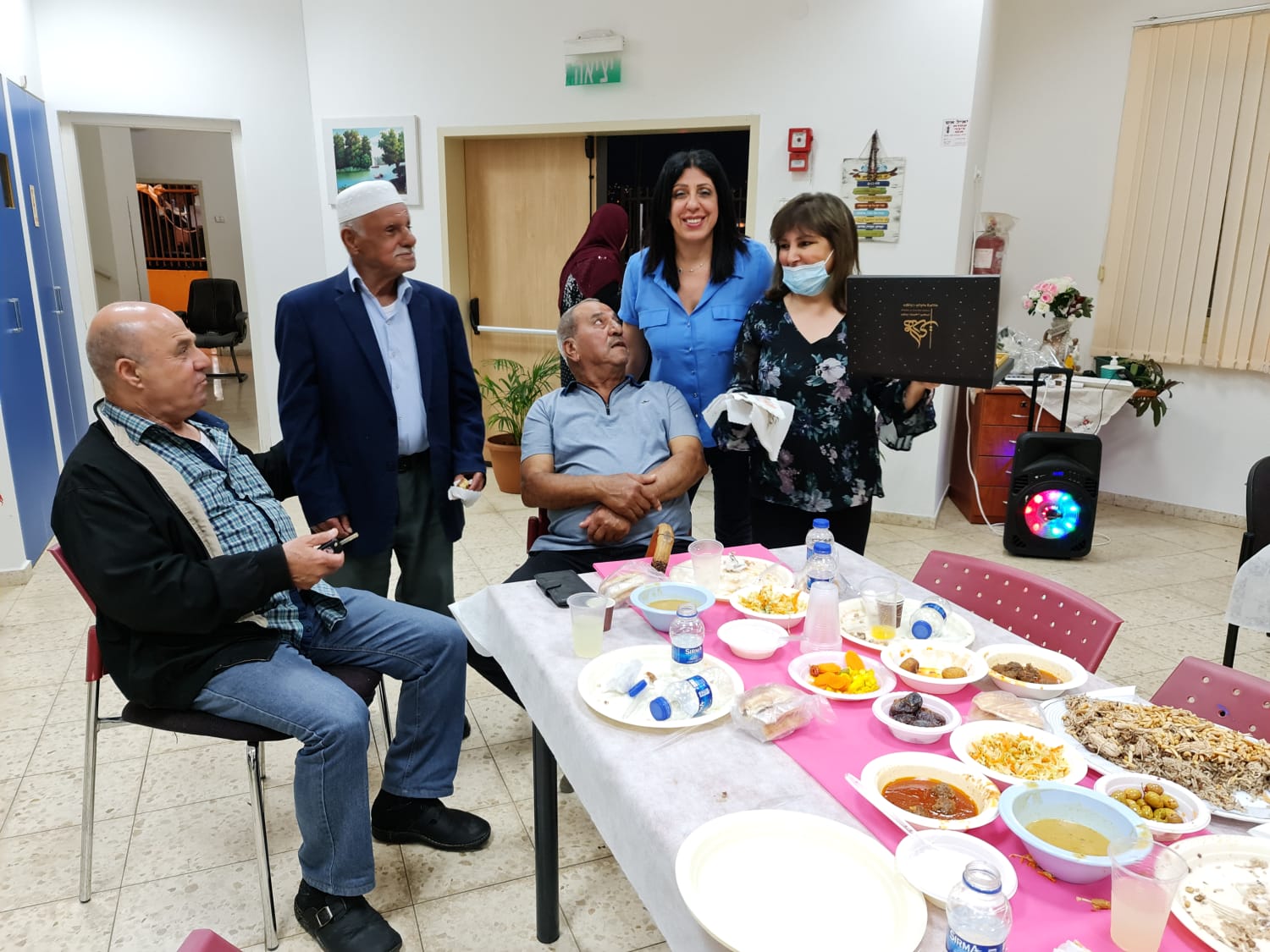 أبوسنان: رمضان يجمعنا على مائدة واحدة  بإفطار رمضاني جماعي في نادي الجيل الذهبي بأجواء أخوية مُحِبّة