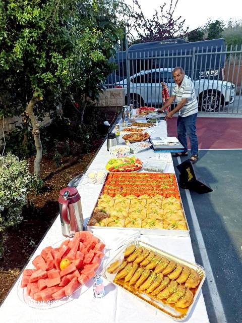 مدرسة خطوات الثانوية يركا - ابوسنان وإفطار جماعي ذو طعم محبة تآخي ونسمات عيدية أريجية