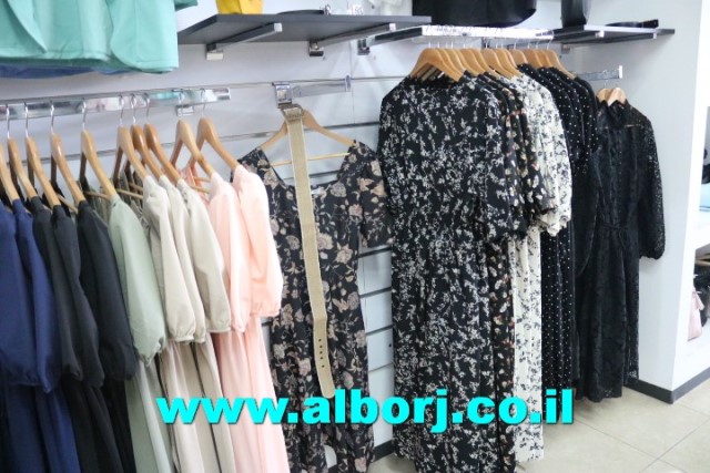 حانوت الألبسة الراقية lamis fashion مقابل مركازا - المنطقة الصناعية - يركا يعرض عليكم تشكيلة ملابس رأئعة وأسعار مُغرية وكل عام وأنتم بألف خير