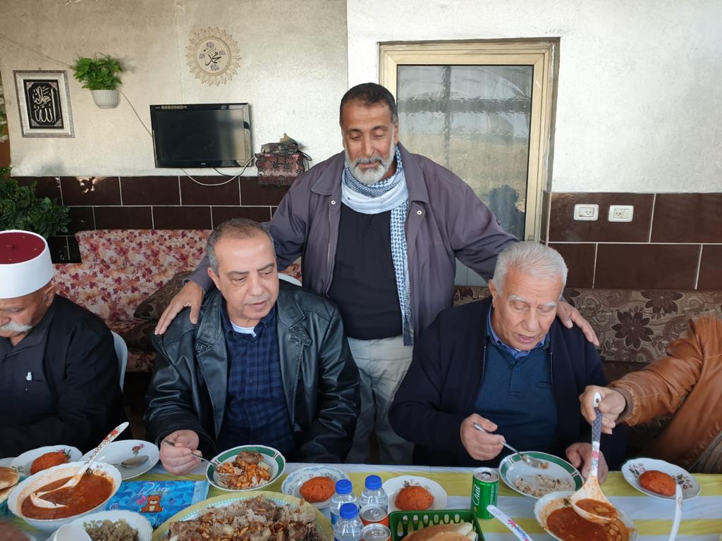 أبوسنان: عقد اتفاق صلح بين عائلة صبحي نعيم وعائلتي شادي غضبان وكميل يحيى بوساطة رئيس المجلس المحلي السيد فوزي مشلب ووجهاء آخرين من لجنة الصلح