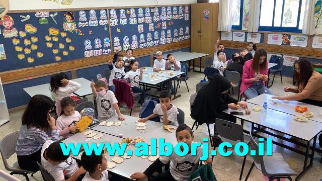 تحت شعار - التعايش يجمعنا في مدرسة المحبة - شهدت المدرسة اليوم السبت فعاليات يانعة وريّانة احتفالًا بالأعياد السعيدة والمجيدة الوشيكة...اقرأ الخبر