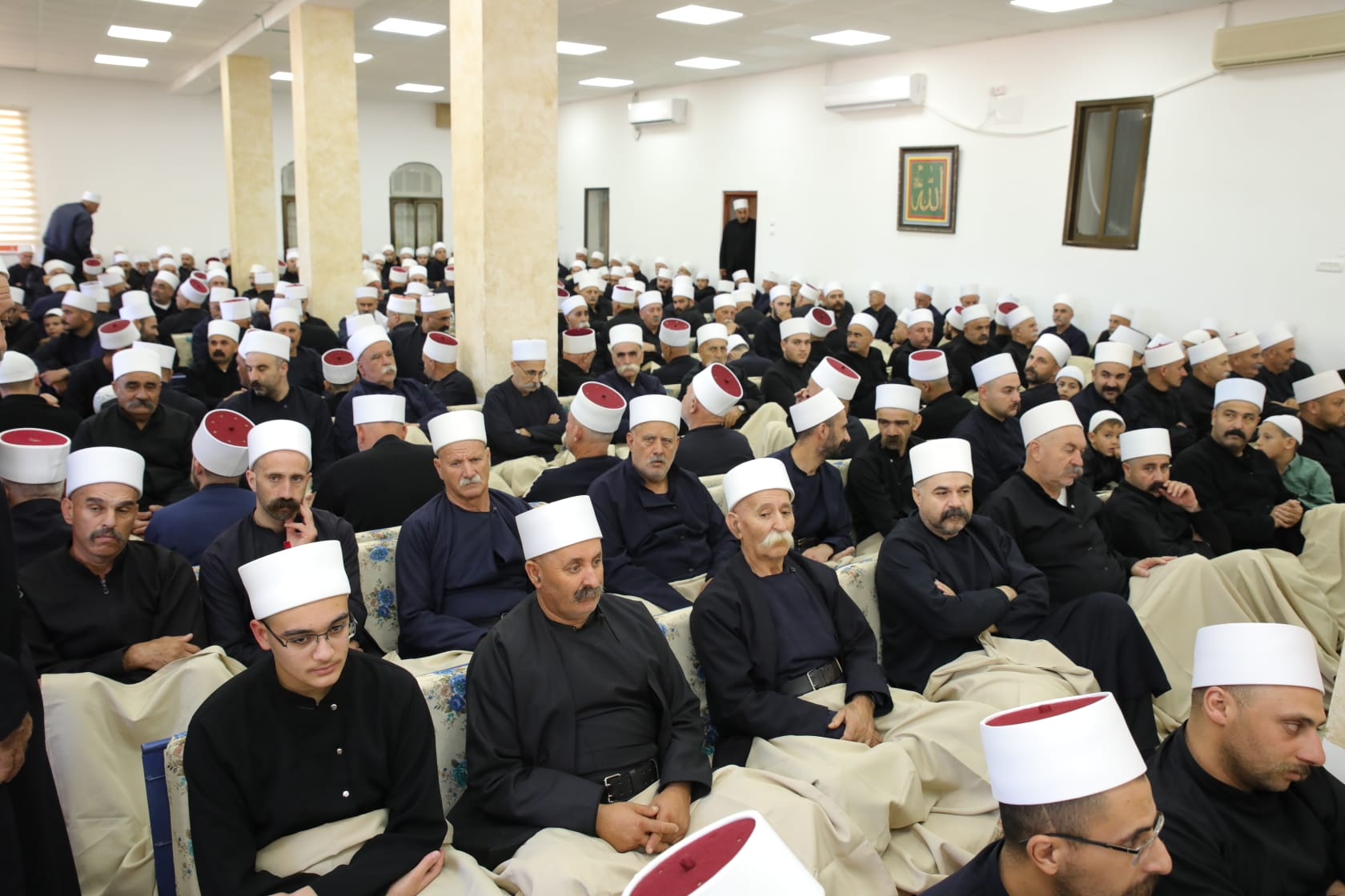 بعد انقطاع دام عامين: المئات من شيوخ الطّائفة الدرزية من الكرمل والجليلين والجولان يشاركون في مراسيم الزيارة السنوية لمقام سيدنا سبلان(ع)