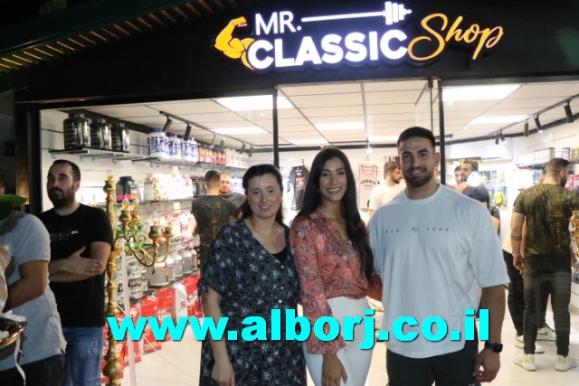 أبوسنان: افتتاح ملؤهُ الحيوية والنشاط لمحل mr.classic shop لصاحبه الرياضي والمدرب المتألق أنور محسن عباس