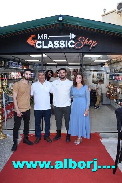 أبوسنان: افتتاح ملؤهُ الحيوية والنشاط لمحل mr.classic shop لصاحبه الرياضي والمدرب المتألق أنور محسن عباس