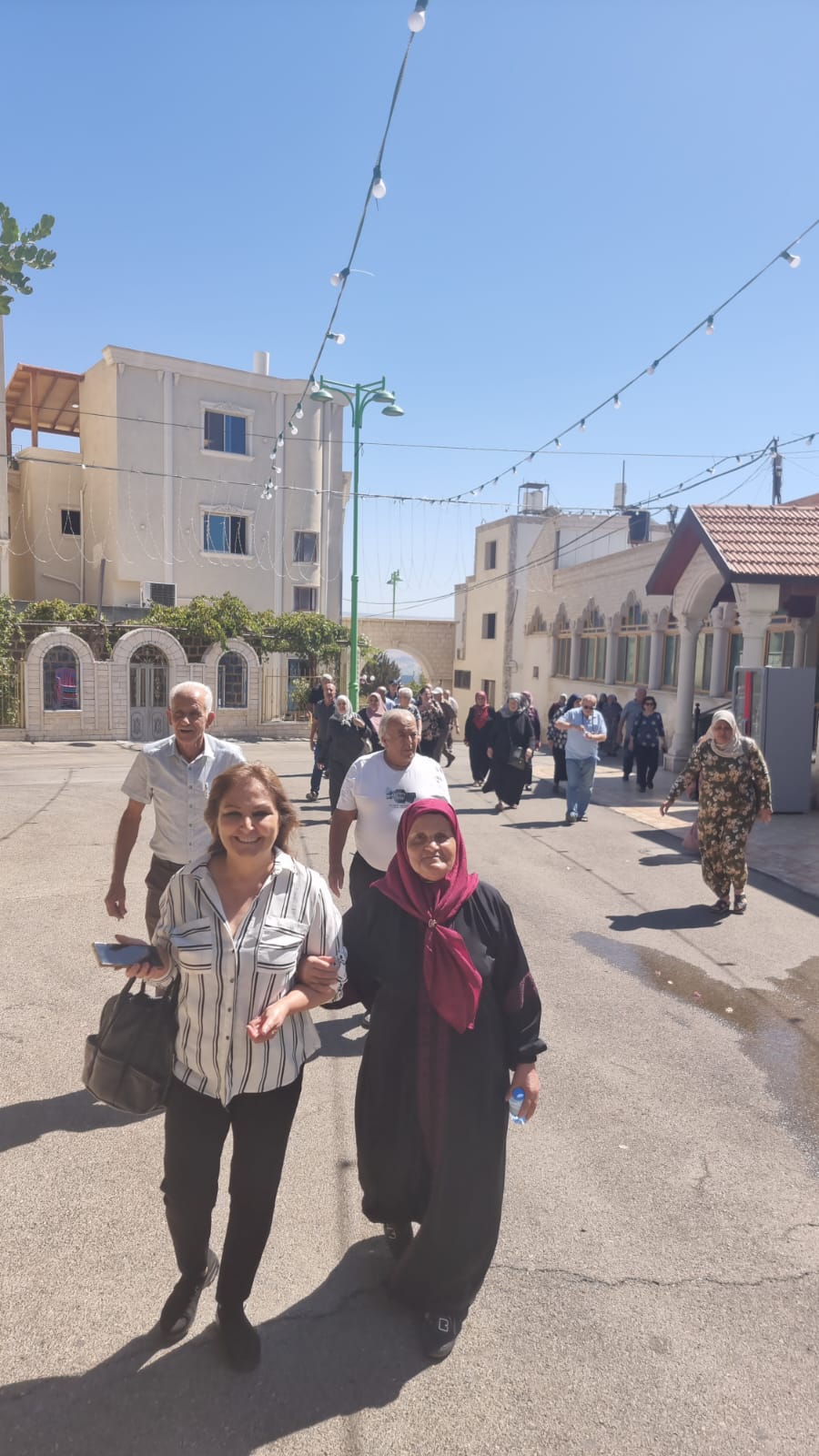 يوم ترفيهي للمسنين في منطقة "حورشات تال" وبلدة الغجر