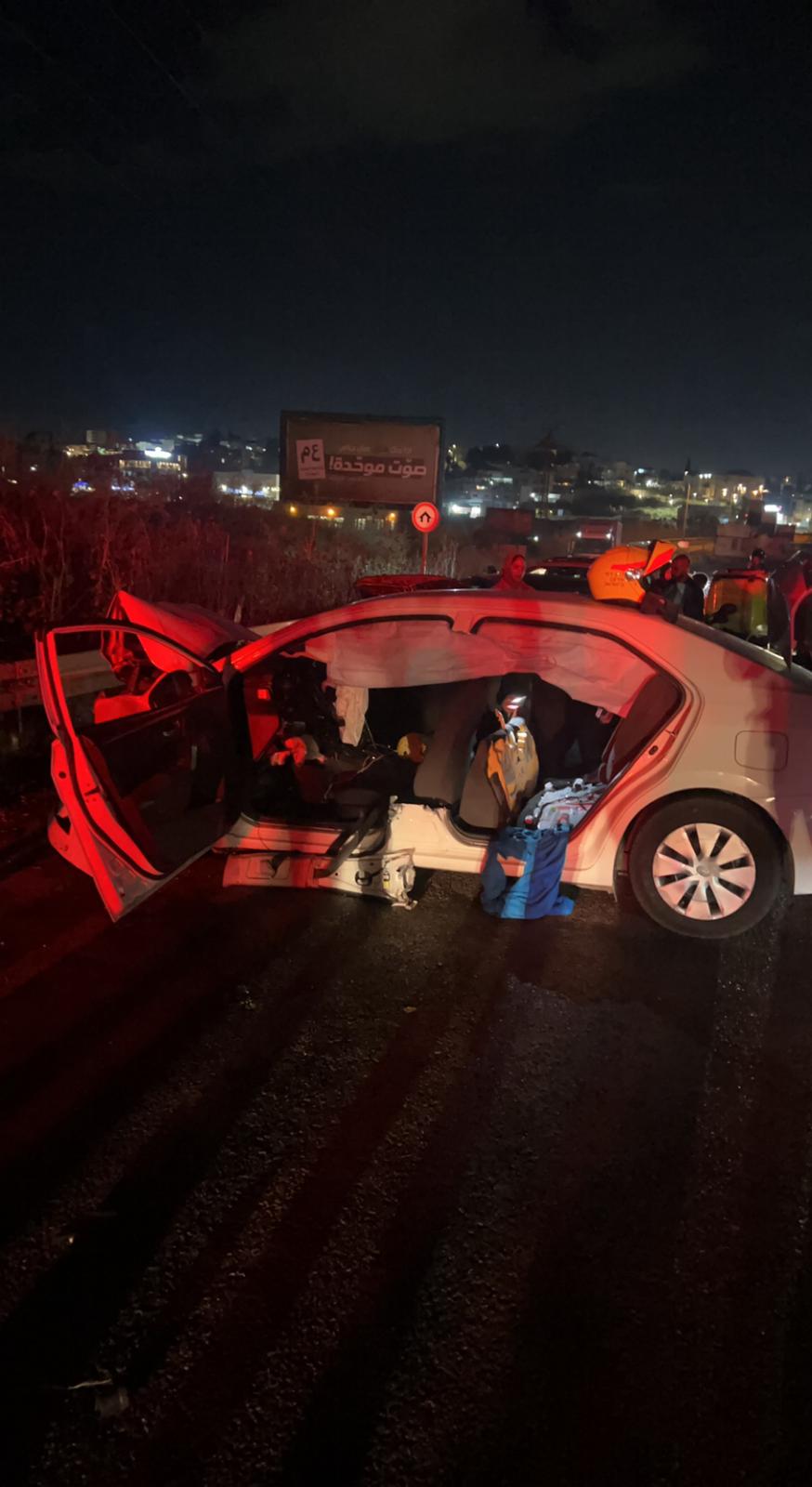 باقه الغربية-تخليص عالقين اثر حادث طرق