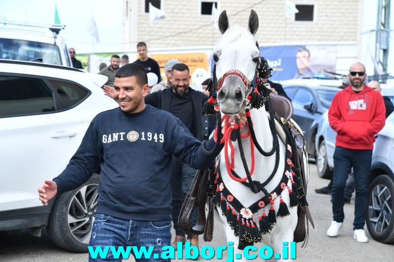 صور من اليوم التاريخي للرئيس المنتخب لرئاسة مجلس أبوسنان المحلي السيد سيف فوزي مشلب والذي استلم مفاتيح المجلس من والدِهِ السيّد فوزي مشلب